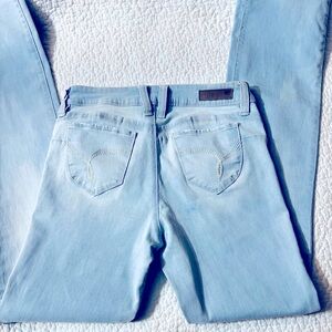 YMI JEANS, Bootcut,”Wannabettabutt”style